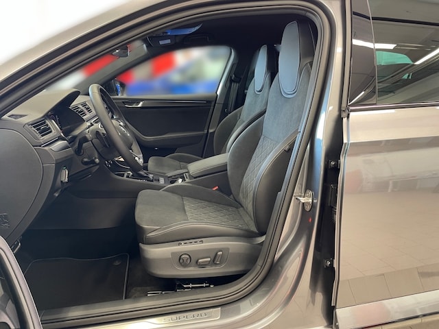 Skoda Superb 2.0 TDI Combi