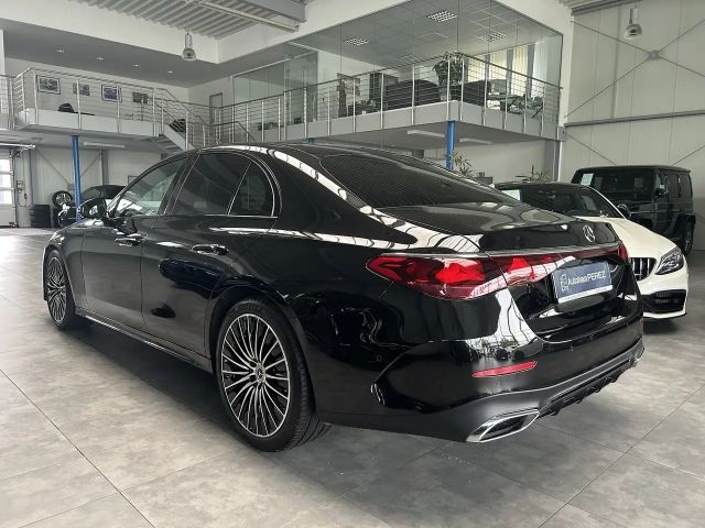 Mercedes-Benz E 200 AMG Line Sedan