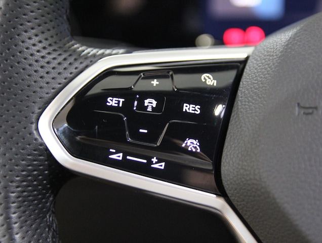 Volkswagen Golf 2.0 TSI DSG