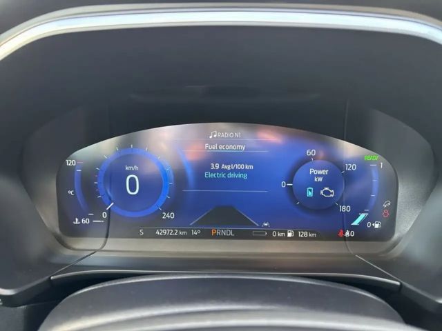 Ford Kuga Plug in Hybrid Titanium