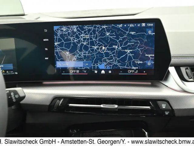 BMW 230 Sedan xDrive