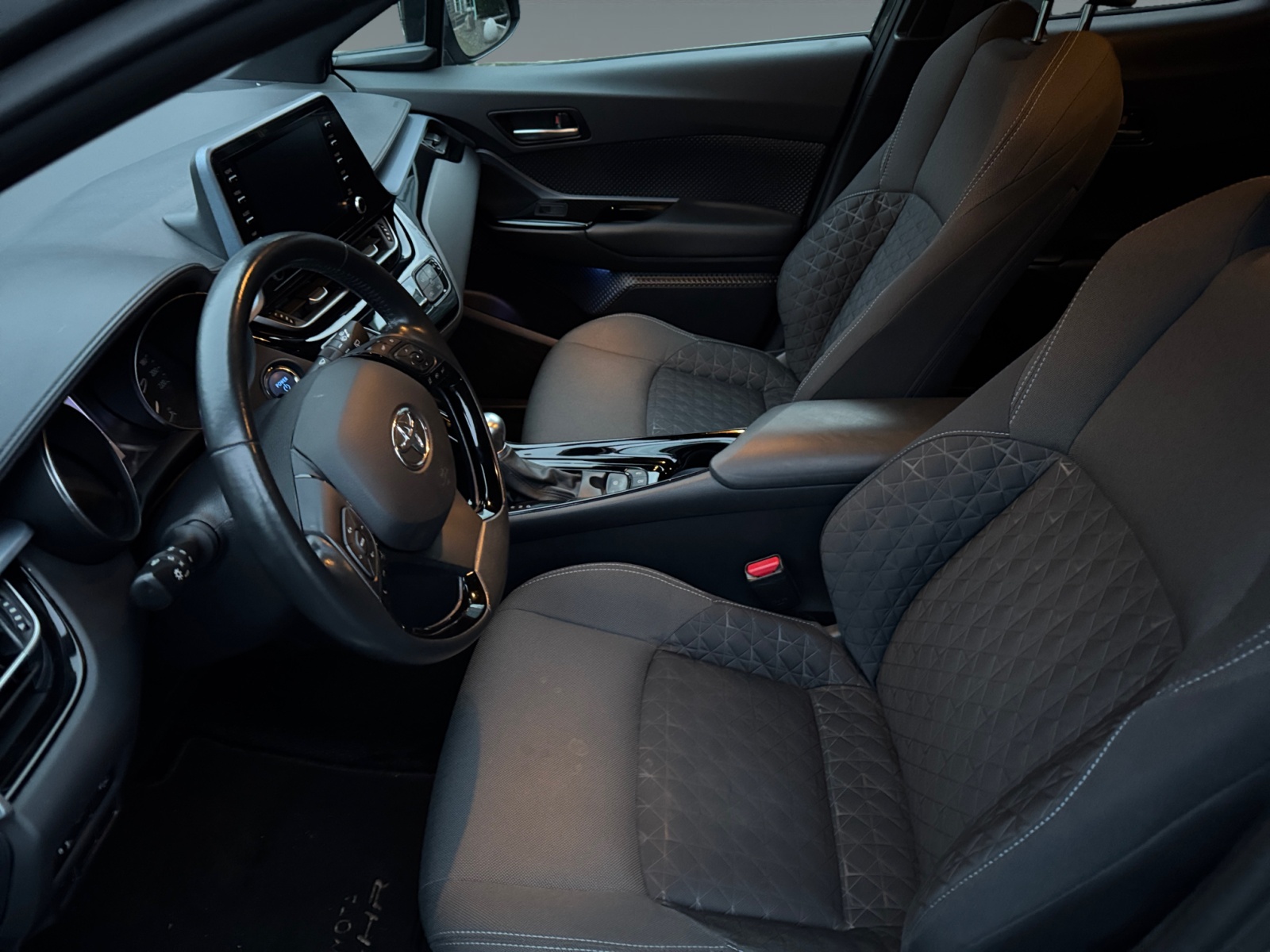 Toyota C-HR Plus