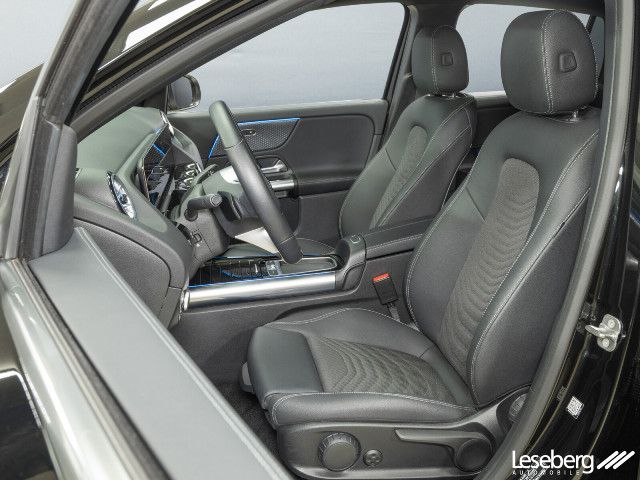 Mercedes-Benz EQA 300 4MATIC