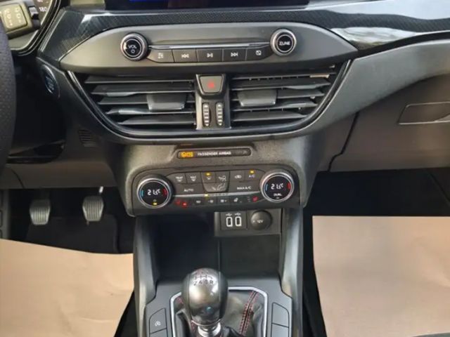 Ford Focus EcoBoost ST Line Wagon