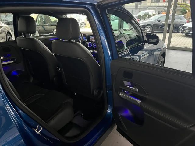 Mercedes-Benz EQB 300 4MATIC AMG Line