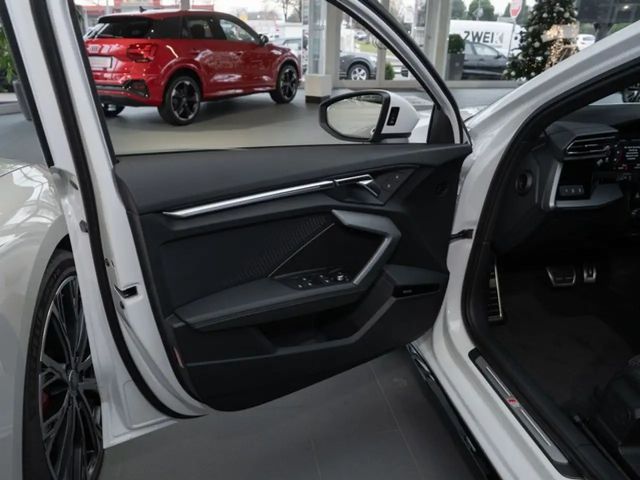 Audi A3 35 TDI S-Line Sedan Sportback