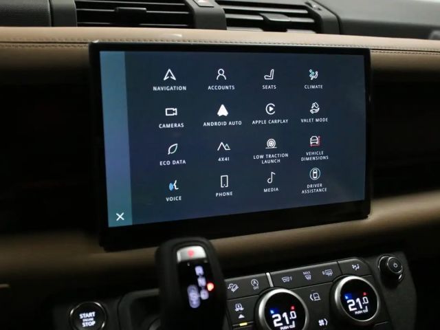 Land Rover Defender 110 D300 Dynamic HSE