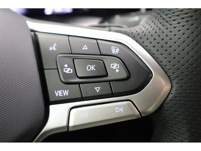 Volkswagen Golf 2.0 TDI DSG Golf VIII R-Line