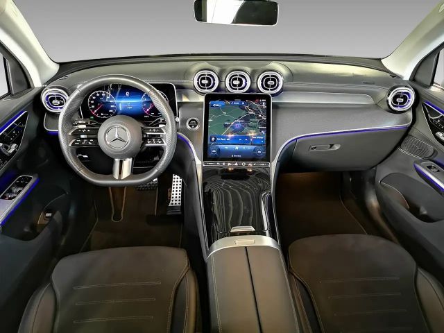Mercedes-Benz GLC 300 4MATIC AMG Line Premium