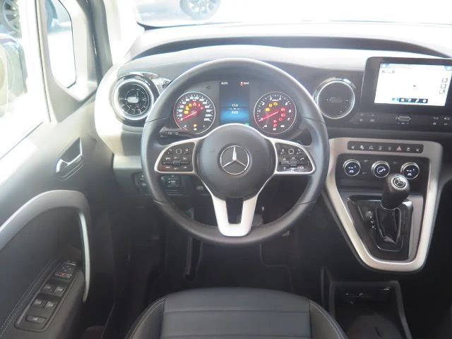 Mercedes-Benz T 180 T 180 Edition LED Kamera Navi Ambienteb. Totwinkel