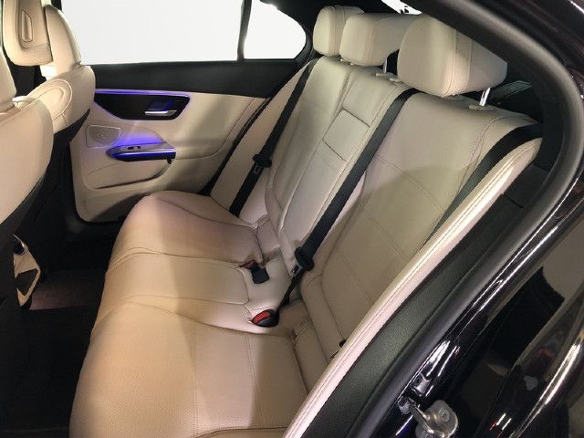 Mercedes-Benz C 200 C 200 d Sedan