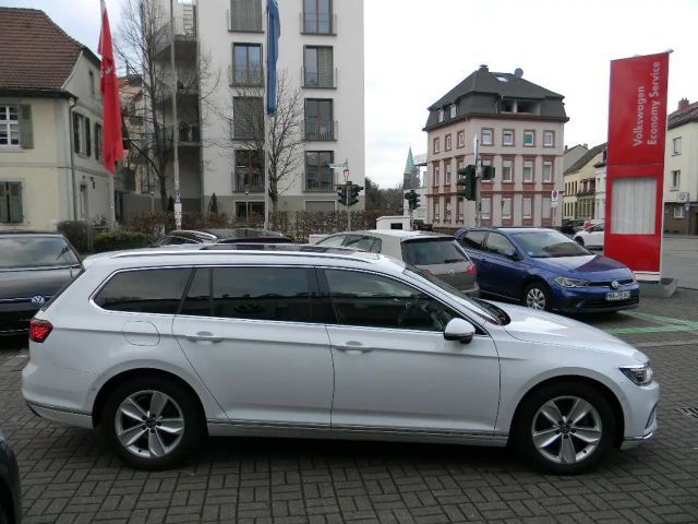Volkswagen Passat DSG Elegance Elegance Variant