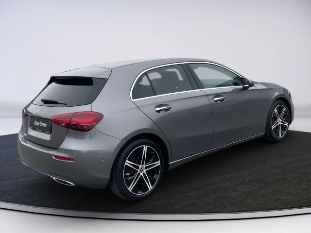 Mercedes-Benz A 180 Hatchback