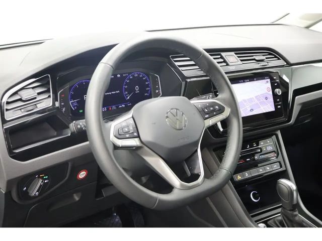 Volkswagen Touran 1.5 TSI DSG R-Line