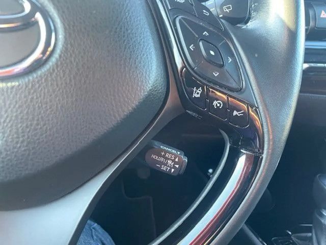 Toyota C-HR Hybride Team D