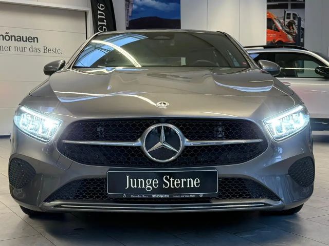 Mercedes-Benz A 180 Hatchback Progressive