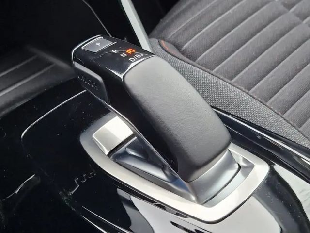 Peugeot E-2008 Active Pack