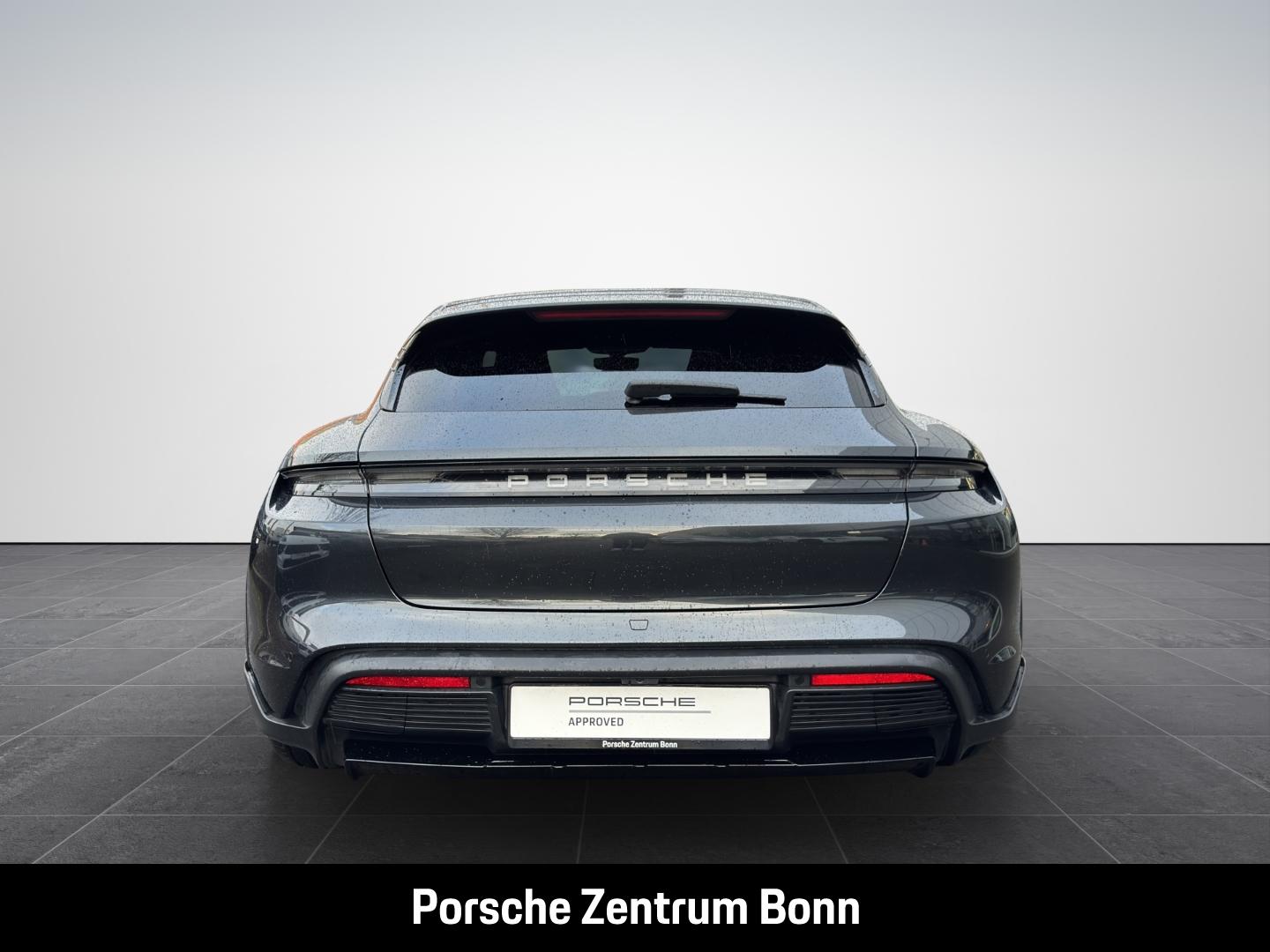 Porsche Taycan 4 Cross Turismo