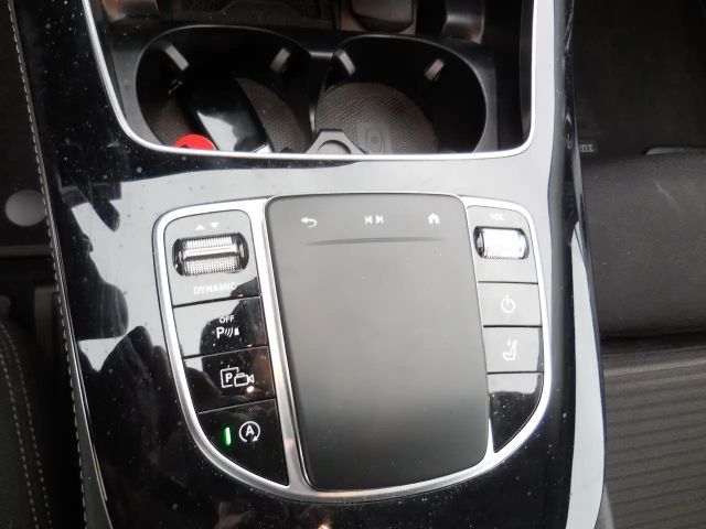 Mercedes-Benz E 220 E 220 d