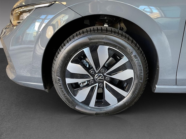 Volkswagen Golf 1.5 eTSI DSG