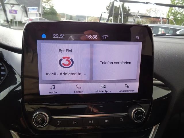 Ford Puma EcoBoost Titanium