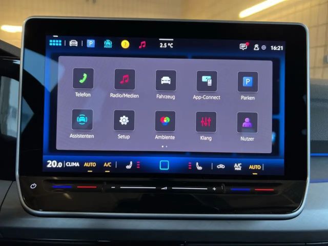 Volkswagen Golf 1.5 TSI Life Variant