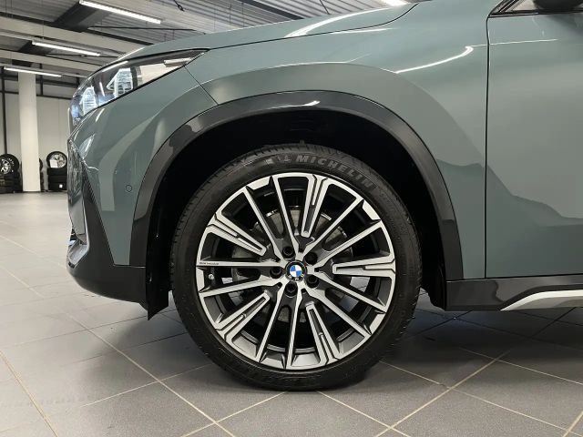 BMW X1 xDrive23d xLine HUD PANO ACC AHK 360°KAM RFK