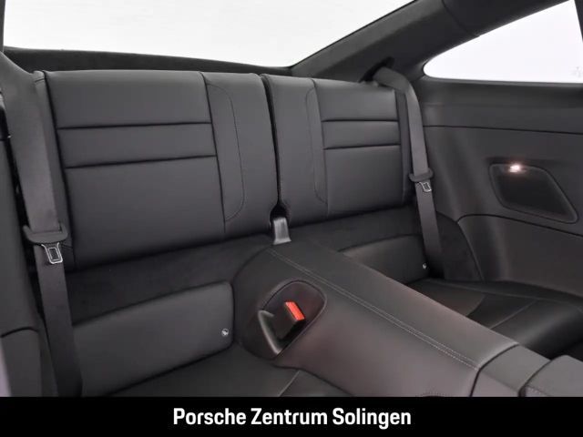 Porsche 992 Carrera Coupé GTS