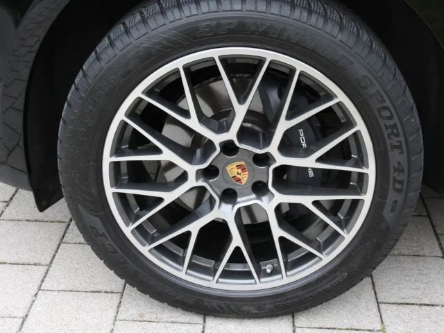 Porsche Macan Lederpaket*18 Wege*PDLS+*Kamera*20"Spyder