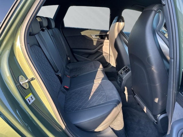 Audi A4 45 TFSI Avant Quattro S-Line S-Tronic