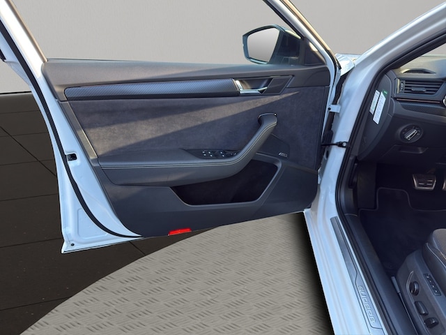 Skoda Superb 2.0 TSI 4x4 Combi Sportline