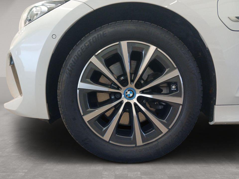 BMW 320 320e Touring