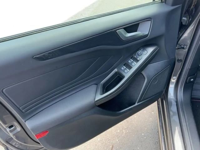 Ford Focus ST Line Wagon