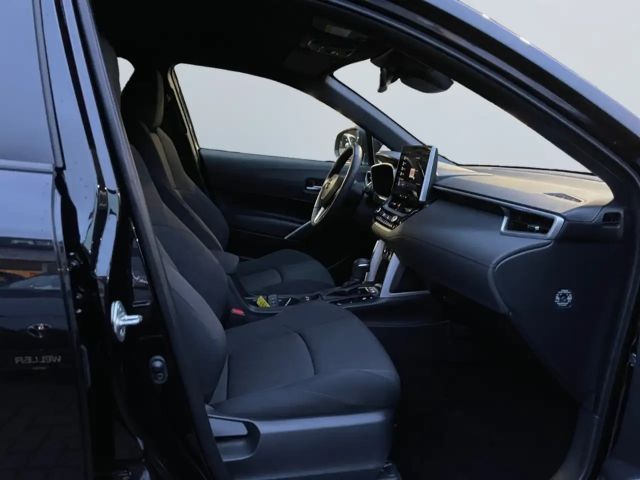 Toyota Corolla Cross Hybride Team D