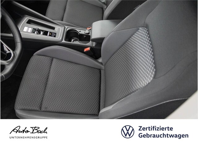 Volkswagen Golf 1.5 eTSI DSG Golf VIII