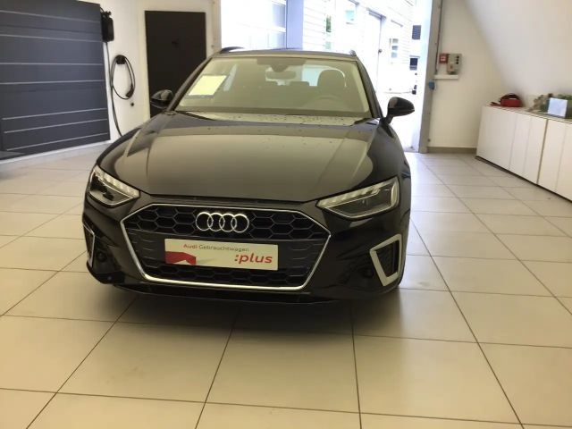 Audi A4 30 TDI S-Line