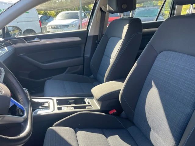 Volkswagen Passat DSG GTE Variant