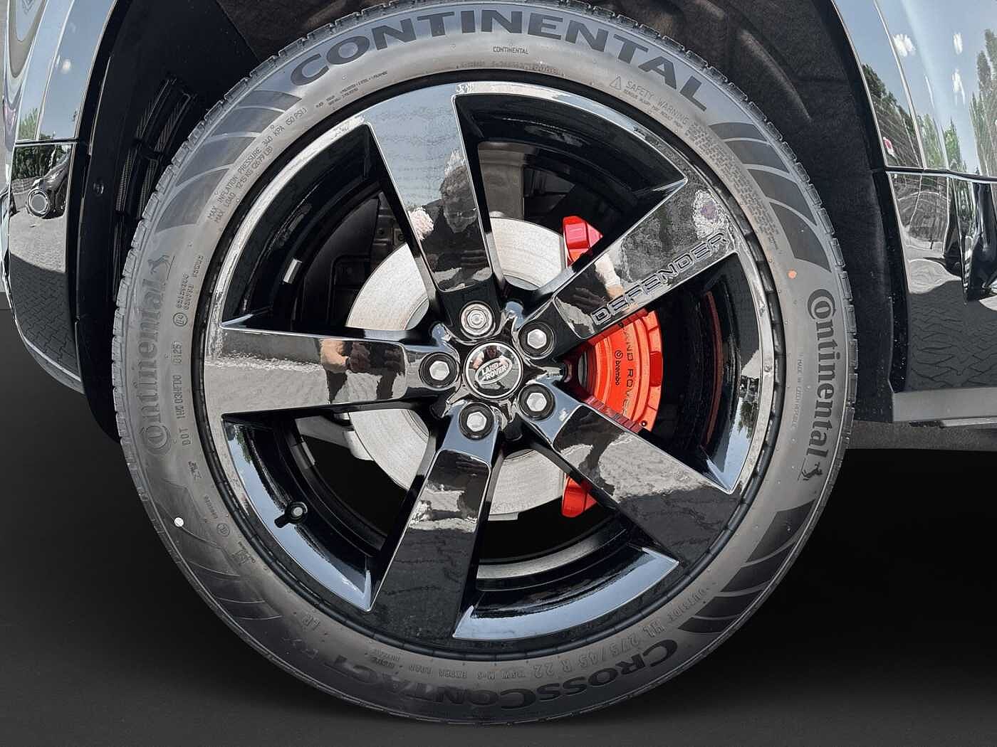 Land Rover Defender 110