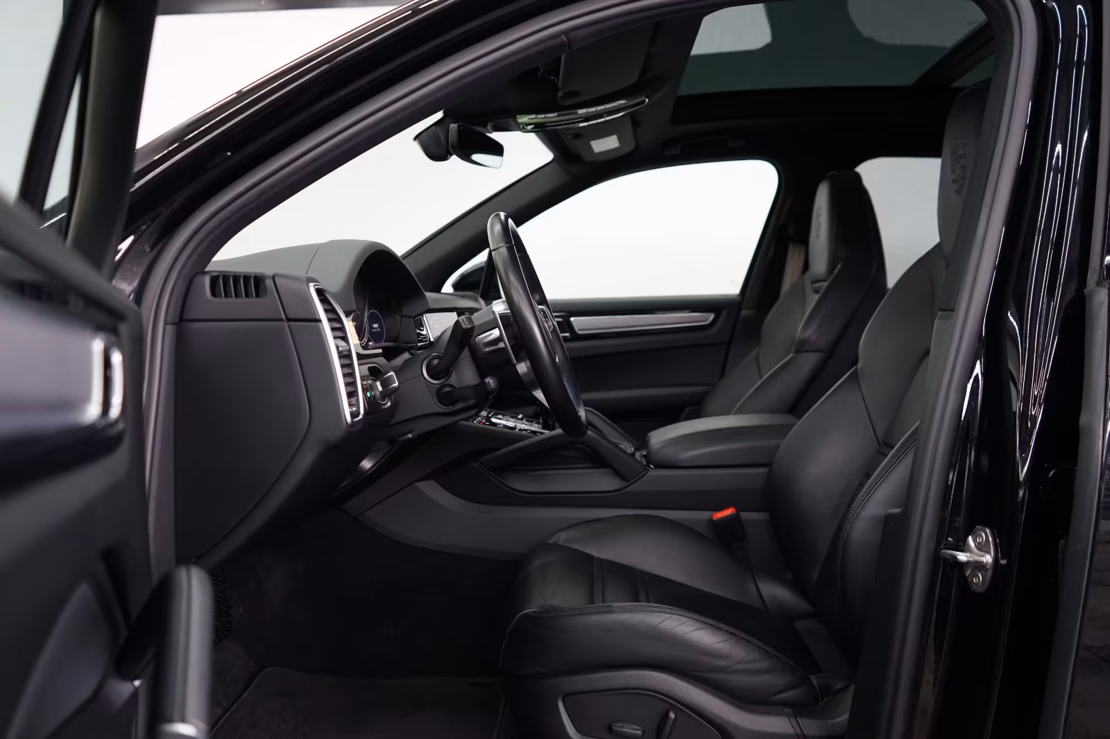 Porsche Cayenne Platinum Edition