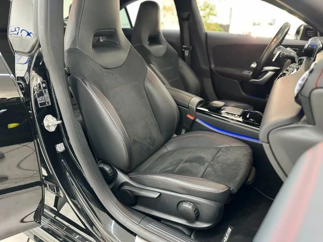 Mercedes-Benz CLA 200 AMG Line Sedan