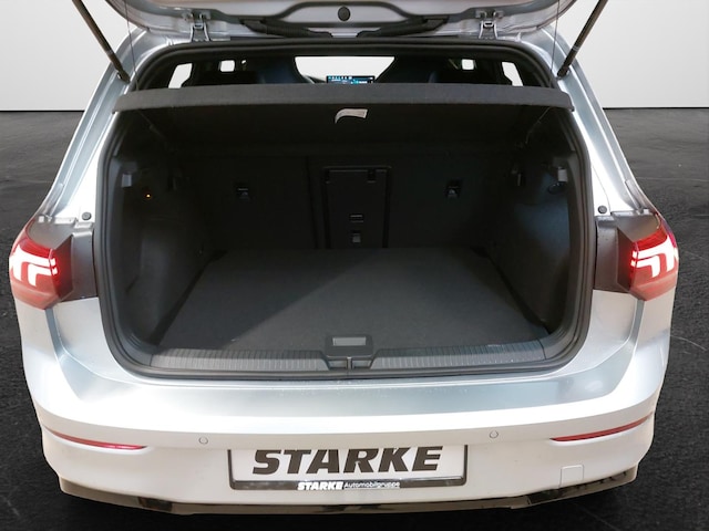 Volkswagen Golf 1.5 eTSI DSG R-Line