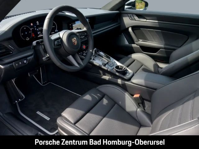 Porsche 992 Carrera Coupé GTS