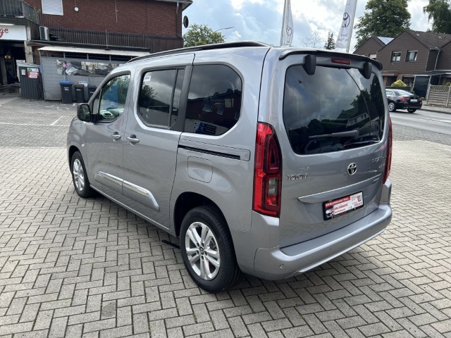 Toyota Proace City EV City Team D