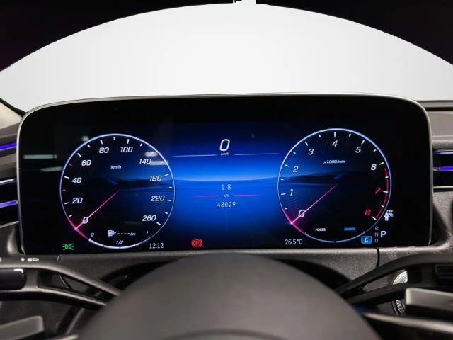 Mercedes-Benz E 200 AVANTGARDE Sedan