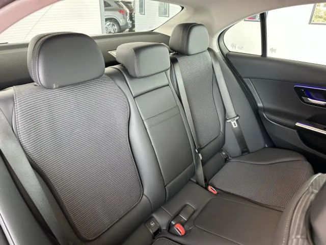 Mercedes-Benz C 200 AVANTGARDE C 200 d Sedan