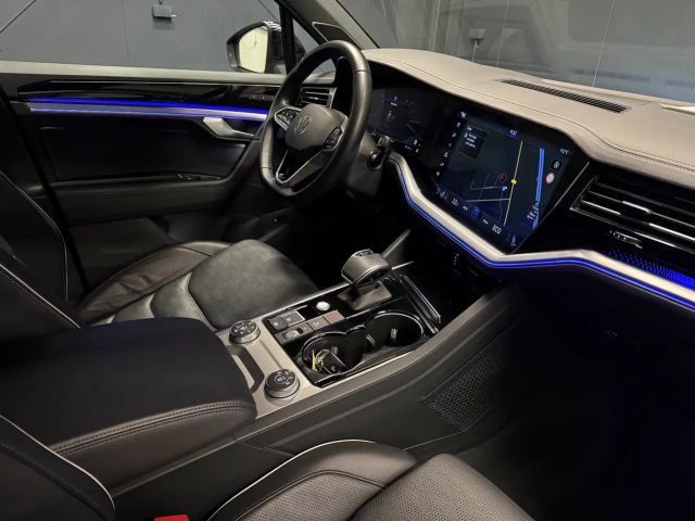 Volkswagen Touareg R-Line Style