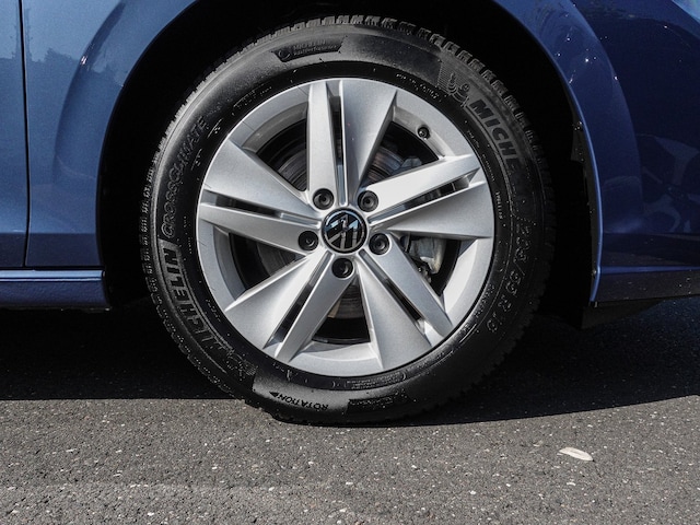 Volkswagen Golf 1.5 eTSI DSG