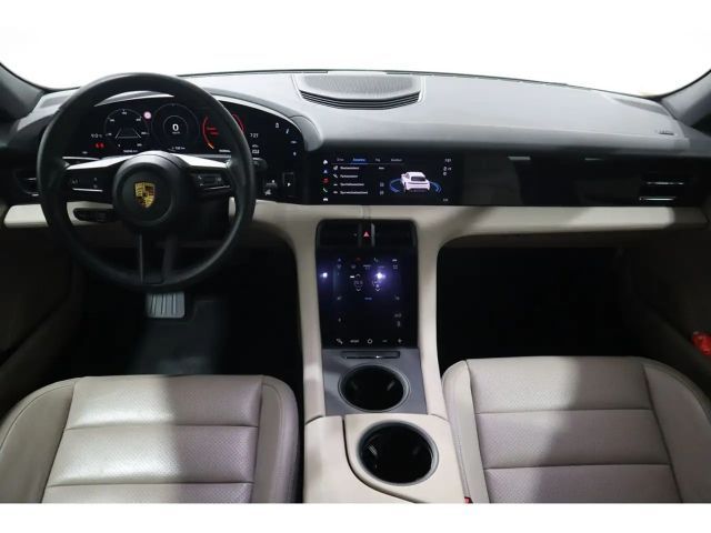 Porsche Taycan Cross Turismo