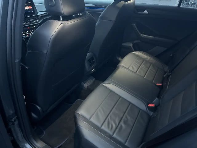 Volkswagen T-Roc "R" VOLL Akrapovic Leder Pano AHK NP69K