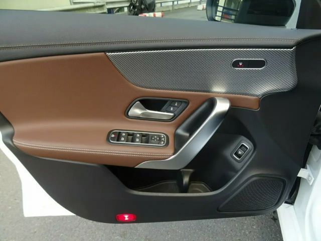 Mercedes-Benz CLA 200 CLA 200 d Progressive
